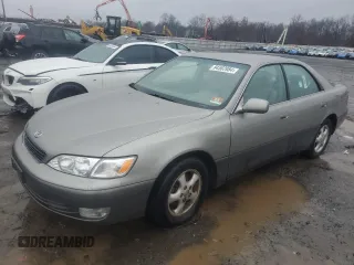 1998 Lexus ES 300 Luxury Sport Sdn with VIN JT8BF28G8W0128577, listed as a Copart auction lot 84502984 with 52,285 mi miles and Clean Title. Bid and sale history available at carsss.com. Image 1.