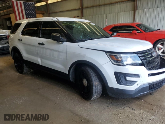 2017 Ford Police Interceptor Utility с VIN 1FM5K8AR6HGD13595, выставлен на аукционе Copart как лот 61928875 с пробегом Не указан миль и Списание • Salvage title. История ставок и продаж доступна на DreamBid. Изображение 4.