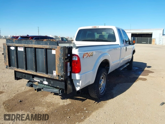 2016 Ford Super Duty F-250 SRW XLT with VIN 1FT7X2B69GEB31013, listed as a IAAI auction lot 41168398 with 157,138 mi miles. Bid and sale history available at carsss.com. Image 4.