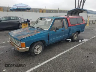 1984 Toyota Pickup z VIN JT4RN56S1E5024834, wystawiony jako Copart lot #51187015 z przebiegiem 181 945 mil mil oraz Szkoda całkowita • Salvage title. Historia ofert i sprzedaży dostępna na DreamBid. Obrazek 1.