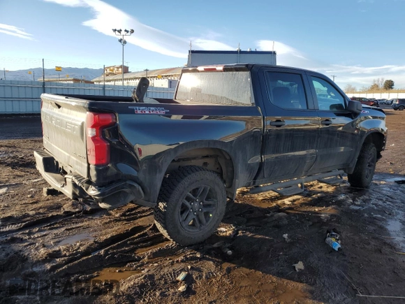 2021 Chevrolet Silverado 1500 Custom Trail Boss with VIN 1GCPYCEF1MZ339213, listed as a Copart auction lot 43138235 with 119,132 mi miles and Salvage Title. Bid and sale history available at DreamBid. Image 3.