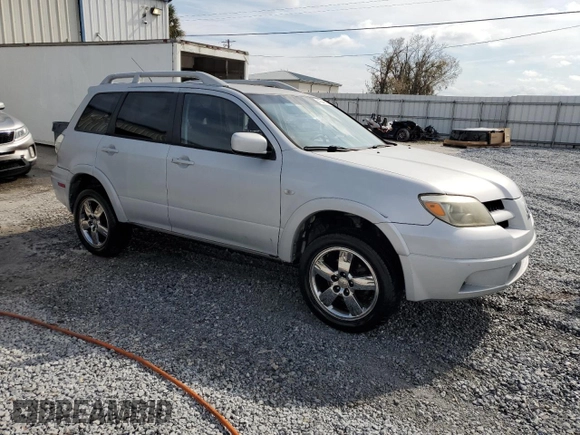 2006 Mitsubishi Outlander SE with VIN JA4LX41F46U051225, listed as a Copart auction lot 42949915 with 188,733 mi miles and Salvage Title. Bid and sale history available at carsss.com. Image 4.