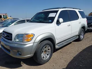 2003 Toyota Sequoia SR5 with VIN 5TDZT34A83S197195, listed as a IAAI auction lot 41711445 with 177,102 mi miles. Bid and sale history available at carsss.com. Image 2.