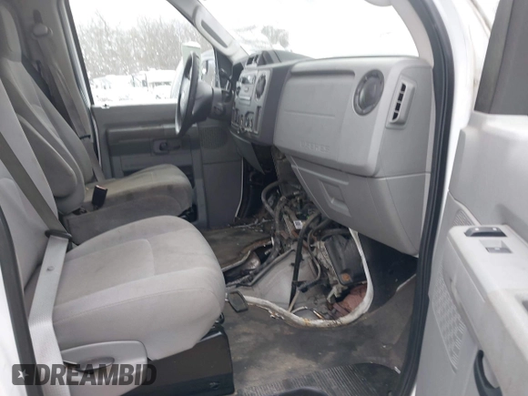 2011 Ford Econoline Cargo Commercial with VIN 1FTNE1EWXBDA35585, listed as a IAAI auction lot 41349320 with 122,311 mi miles and . Bid and sale history available at carsss.com. Image 5.