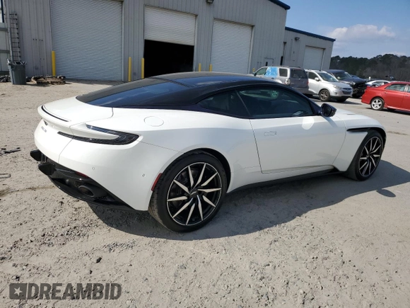 2019 Aston Martin DB11 V8 z VIN SCFRMFAW0KGL05298, wystawiony jako Copart lot #41977185 z przebiegiem 21 000 mil mil oraz Nie do naprawy. Historia ofert i sprzedaży dostępna na DreamBid. Obrazek 3.