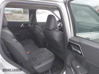 2024 Mitsubishi Outlander SE with VIN JA4J4VA89RZ063045, listed as a IAAI auction lot 41857314 with 17,708 mi miles. Bid and sale history available at carsss.com. Image 8.