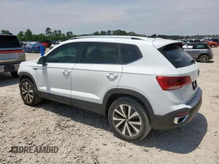 2024 Volkswagen Taos SE z VIN 3VVEX7B20RM002688, wystawiony jako Copart lot #57258985 z przebiegiem 9875 mil mil oraz Czysty tytuł • Clean title. Historia ofert i sprzedaży dostępna na DreamBid. Obrazek 2.