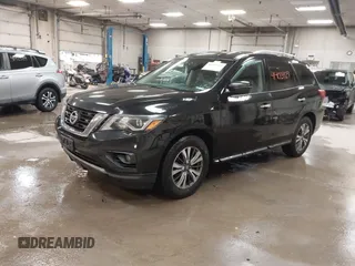 2017 Nissan Pathfinder SL with VIN 5N1DR2MM5HC636032, listed as a IAAI auction lot 41403929 with 160,232 mi miles. Bid and sale history available at carsss.com. Image 17.