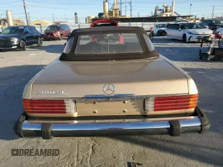 1981 Mercedes-Benz 380 380SL with VIN WDBBA45A8BB003796, listed as a Copart auction lot 46638435 with 122,163 mi miles and Salvage Title. Bid and sale history available at carsss.com. Image 6.