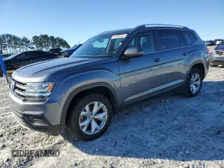2018 Volkswagen Atlas Launch Edition z VIN 1V2BR2CA7JC503392, wystawiony jako Copart lot #49380255 z przebiegiem 156 340 mil mil oraz Szkoda całkowita • Salvage title. Historia ofert i sprzedaży dostępna na DreamBid. Obrazek 1.