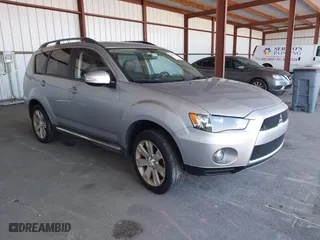 2013 Mitsubishi Outlander SE with VIN JA4JT3AW7DU012087, listed as a IAAI auction lot 41853230 with 162,824 mi miles. Bid and sale history available at carsss.com. Image 1.