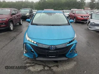 2022 Toyota Prius LE with VIN JTDKAMFP5N3225862, listed as a Copart auction lot 60134975 with 30,913 mi miles and Salvage title. Bid and sale history available at DreamBid. Image 5.