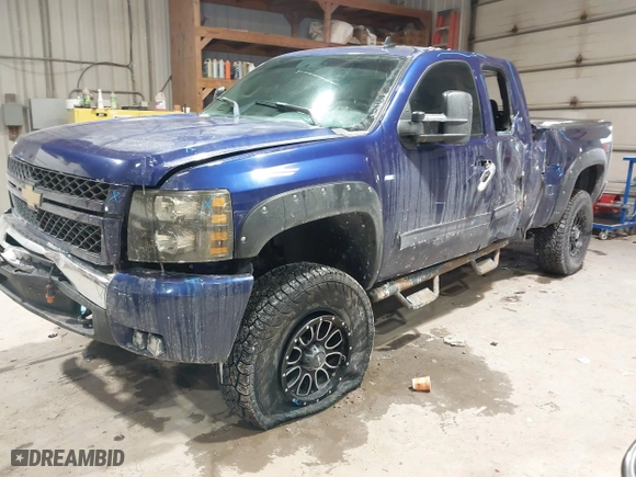 2011 Chevrolet Silverado 1500 LT with VIN 1GCRKSE33BZ222868, listed as a IAAI auction lot 41601685 with 134,170 mi miles. Bid and sale history available at carsss.com. Image 18.