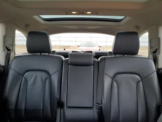 2015 Audi Q7 Premium Plus z VIN WA1LMAFE3FD015758, wystawiony jako Copart lot #48717595 z przebiegiem 139 096 mil mil oraz Szkoda całkowita • Salvage title. Historia ofert i sprzedaży dostępna na DreamBid. Obrazek 10.
