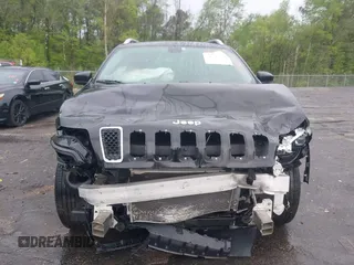 2019 Jeep Cherokee Limited z VIN 1C4PJMDX5KD136372, wystawiony jako IAAI lot #41909230 z przebiegiem 71 508 mil mil oraz . Historia ofert i sprzedaży dostępna na DreamBid. Obrazek 13.