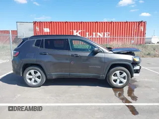 2018 Jeep Compass Altitude with VIN 3C4NJDBB3JT316425, listed as a IAAI auction lot 41923797 with 96,969 mi miles and . Bid and sale history available at carsss.com. Image 14.