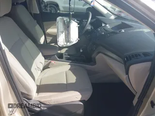 2017 Ford Escape SE z VIN 1FMCU0GD8HUC60074, wystawiony jako IAAI lot #41918443 z przebiegiem 85 787 mil mil oraz . Historia ofert i sprzedaży dostępna na DreamBid. Obrazek 5.