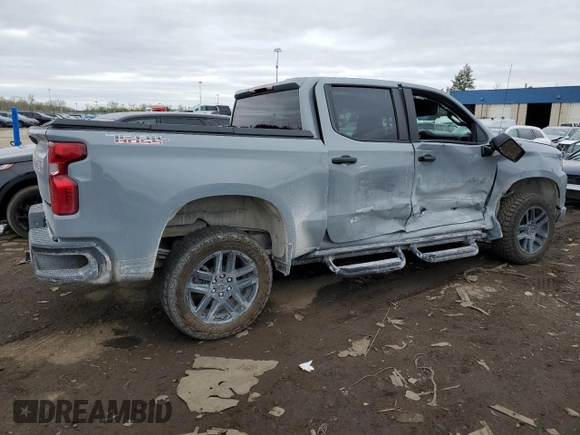 2024 Chevrolet Silverado 1500 Custom Trail Boss with VIN 3GCUDCE86RG154520, listed as a Copart auction lot 52274704 with 5,078 mi miles and Clean Title. Bid and sale history available at carsss.com. Image 3.