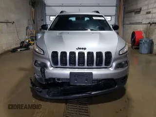 2017 Jeep Cherokee Altitude with VIN 1C4PJMAS1HW646417, listed as a Copart auction lot 60907915 with 124,357 mi miles and Clean title. Bid and sale history available at DreamBid. Image 5.