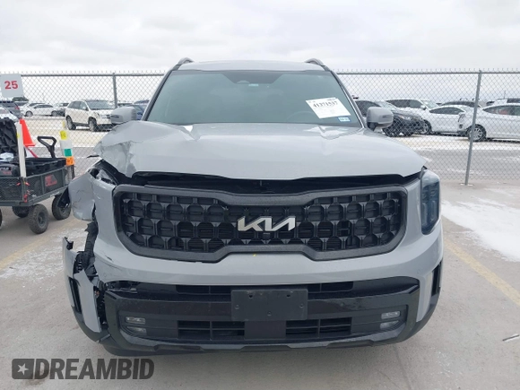 2024 Kia Telluride SX Prestige X-Pro with VIN 5XYP5DGC4RG427373, listed as a IAAI auction lot 41371537 with 11,808 mi miles and . Bid and sale history available at DreamBid. Image 12.