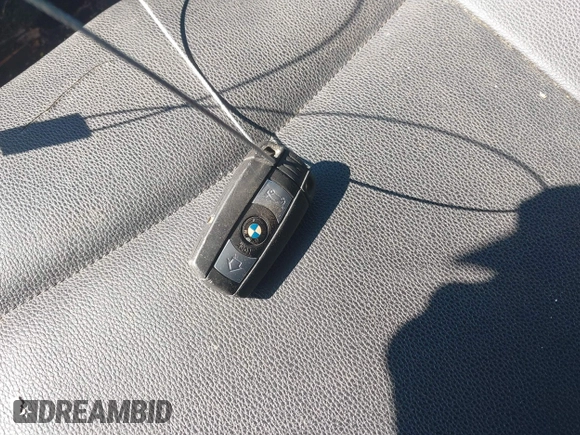 2007 BMW 3 Series 328i с VIN WBAVA335X7PG52072, выставлен на аукционе IAAI как лот 42577352 с пробегом 199 424 миль миль и . История ставок и продаж доступна на DreamBid. Изображение 11.