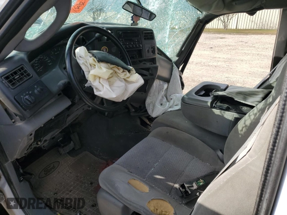 2003 Ford F-250 XL with VIN 3FTNX20LX3MB38136, listed as a Copart auction lot 82703304 with Not provided miles and Salvage title. Bid and sale history available at DreamBid. Image 8.
