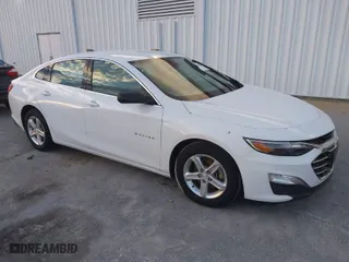 2020 Chevrolet Malibu LS with VIN 1G1ZC5ST1LF000425, listed as a IAAI auction lot 40819209 with 116,684 mi miles. Bid and sale history available at carsss.com. Image 1.