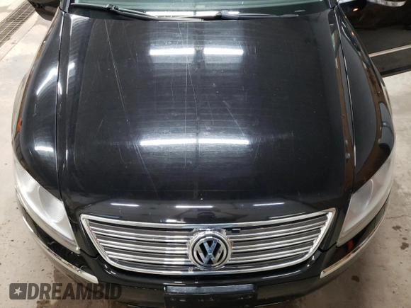 2004 Volkswagen Phaeton V8 z VIN WVWAF63D048011110, wystawiony jako Copart lot #66467834 z przebiegiem 138 229 mil mil oraz Tytuł czysty. Historia ofert i sprzedaży dostępna na DreamBid. Obrazek 11.