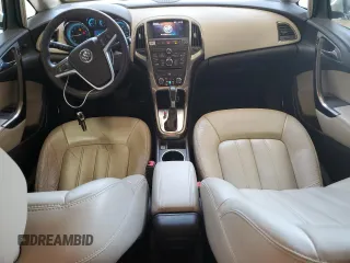 2015 Buick Verano Group z VIN 1G4PS5SK1F4211175, wystawiony jako Copart lot #61166205 z przebiegiem 58 794 mil mil oraz Czysty tytuł • Clean title. Historia ofert i sprzedaży dostępna na DreamBid. Obrazek 8.