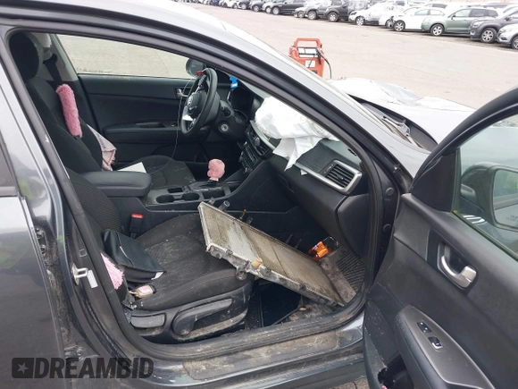 2020 Kia Optima SE z VIN 5XXGT4L35LG423369, wystawiony jako IAAI lot #41724608 z przebiegiem 91 464 mil mil oraz . Historia ofert i sprzedaży dostępna na DreamBid. Obrazek 5.