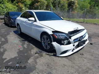 2019 Mercedes-Benz C 300 z VIN 55SWF8EB3KU297396, wystawiony jako IAAI lot #42064934 z przebiegiem 74 926 mil mil oraz . Historia ofert i sprzedaży dostępna na DreamBid. Obrazek 1.