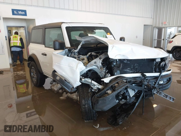 2022 Ford Bronco with VIN 1FMDE5AP7NLB47297, listed as a IAAI auction lot 41260077 with 19,780 mi miles. Bid and sale history available at carsss.com. Image 6.