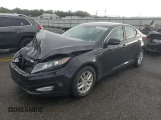 2013 Kia Optima LX z VIN 5XXGM4A72DG175781, wystawiony jako Copart lot #58235885 z przebiegiem 180 949 mil mil oraz Szkody całkowita. Historia ofert i sprzedaży dostępna na DreamBid. Obrazek 1.