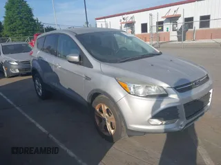 2014 Ford Escape SE with VIN 1FMCU0GX3EUE33604, listed as a IAAI auction lot 42080186 with 149,930 mi miles. Bid and sale history available at carsss.com. Image 1.