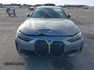 2024 BMW i4 eDrive35 z VIN WBY43AW00RFT13208, wystawiony jako IAAI lot #41191478 z przebiegiem 9 638 mil mil oraz . Historia ofert i sprzedaży dostępna na DreamBid. Obrazek 12.