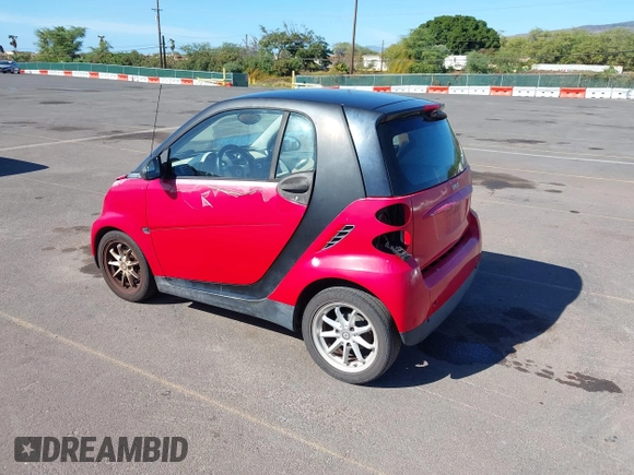 2009 Smart fortwo Pure z VIN WMEEJ31XX9K219695, wystawiony jako IAAI lot #41280141 z przebiegiem 93 896 mil mil oraz . Historia ofert i sprzedaży dostępna na DreamBid. Obrazek 3.
