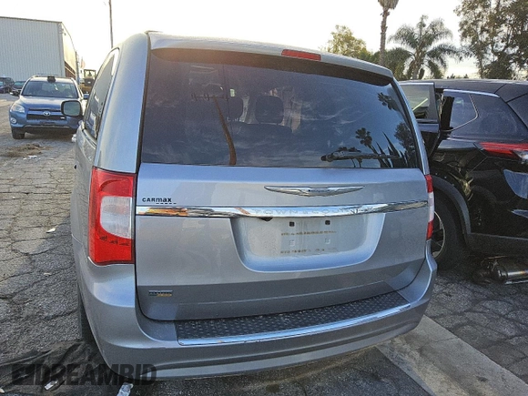 2016 Chrysler Town & Country Touring with VIN 2C4RC1BG0GR198206, listed as a Copart auction lot 47177695 with 102,522 mi miles and Clean Title. Bid and sale history available at DreamBid. Image 6.