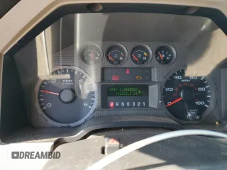 2008 Ford F-350 XL with VIN 1FTWX31598EB71846, listed as a Copart auction lot 54018915 with 196,802 mi miles and Clean Title. Bid and sale history available at DreamBid. Image 9.