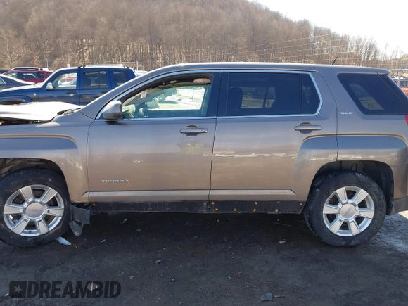2010 GMC Terrain SLE-1 with VIN 2CTFLCEWXA6272651, listed as a IAAI auction lot 41649596 with 112,538 mi miles. Bid and sale history available at carsss.com. Image 15.