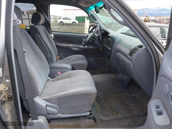 2002 Toyota Tundra SR5 with VIN 5TBBT44172S324808, listed as a IAAI auction lot 41998084 with 233,109 mi miles. Bid and sale history available at carsss.com. Image 5.