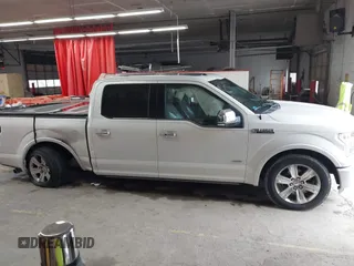 2016 Ford F-150 XLT z VIN 1FTEW1EG9GFD07335, wystawiony jako IAAI lot #42324340 z przebiegiem 74 079 mil mil oraz . Historia ofert i sprzedaży dostępna na DreamBid. Obrazek 13.