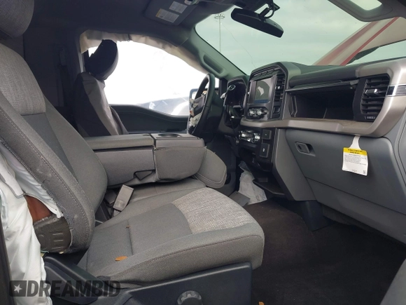 2021 Ford F-150 XL z VIN 1FTMF1E50MKD94460, wystawiony jako IAAI lot #41179111 z przebiegiem 72 256 mil mil oraz . Historia ofert i sprzedaży dostępna na DreamBid. Obrazek 5.