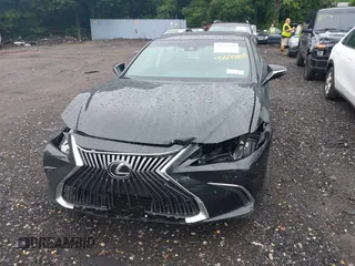 2020 Lexus ES 350 with VIN 58ADZ1B17LU054898, listed as a IAAI auction lot 42673828 with 17,996 mi miles and . Bid and sale history available at DreamBid. Image 12.
