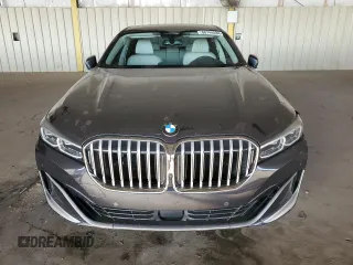 2020 BMW 7 Series 740i with VIN WBA7T2C07LCD13563, listed as a Copart auction lot 86744484 with 0 mi miles and Salvage Title. Bid and sale history available at carsss.com. Image 5.