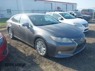 2013 Lexus ES 250 с VIN JTHBK1GG3D2040870, выставлен на аукционе IAAI как лот 42497562 с пробегом 89 929 миль миль и . История ставок и продаж доступна на DreamBid. Изображение 1.