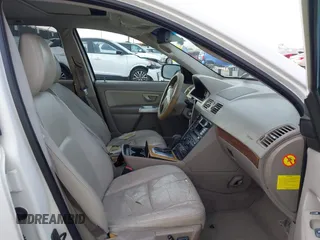 2005 Volvo XC90 with VIN YV1CY592651162430, listed as a IAAI auction lot 41809219 with 185,493 mi miles. Bid and sale history available at carsss.com. Image 5.