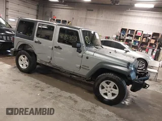 2014 Jeep Wrangler Unlimited Sport with VIN 1C4BJWDG3EL305899, listed as a IAAI auction lot 41915909 with 189,655 mi miles. Bid and sale history available at carsss.com. Image 1.
