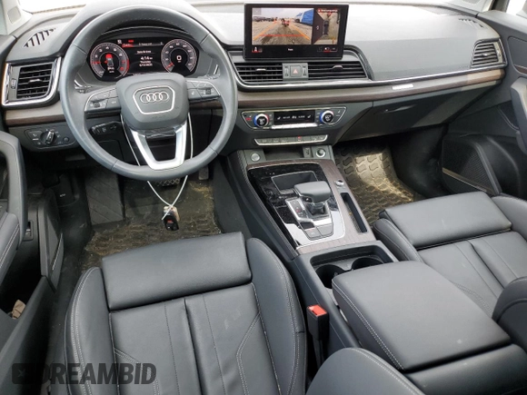 2024 Audi Q5 S line Premium Plus z VIN WA1EAAFYXR2015624, wystawiony jako Copart lot #59953855 z przebiegiem 14 627 mil mil oraz Szkoda całkowita • Salvage title. Historia ofert i sprzedaży dostępna na DreamBid. Obrazek 8.