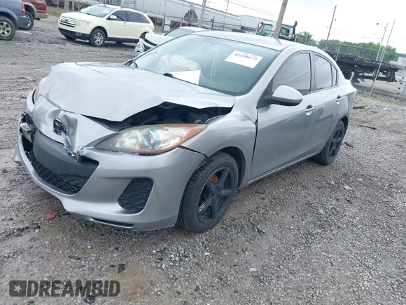 2013 Mazda 3 i Sport z VIN JM1BL1U75D1743637, wystawiony jako IAAI lot #42258672 z przebiegiem 151 404 mil mil oraz . Historia ofert i sprzedaży dostępna na DreamBid. Obrazek 17.