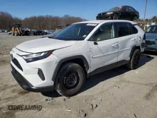 2023 Toyota RAV4 LE z VIN 2T3F1RFV4PW335248, wystawiony jako Copart lot #48783745 z przebiegiem 14 652 mil mil oraz Szkoda całkowita • Salvage title. Historia ofert i sprzedaży dostępna na DreamBid. Obrazek 1.